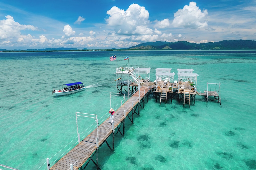 Larapan Water Village Semporna