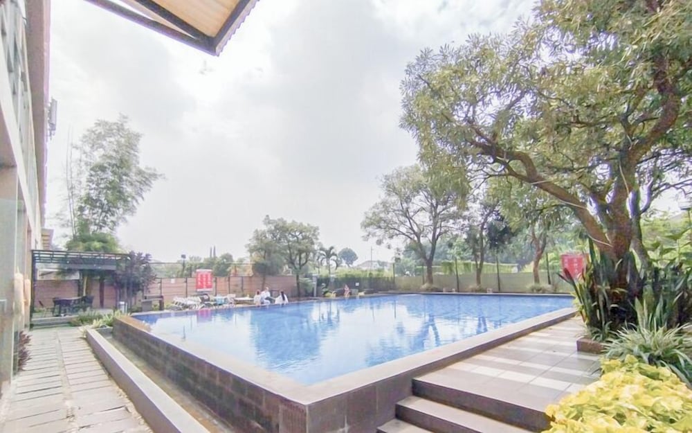 The Chic 2Br Apartment At The Edge Bandung