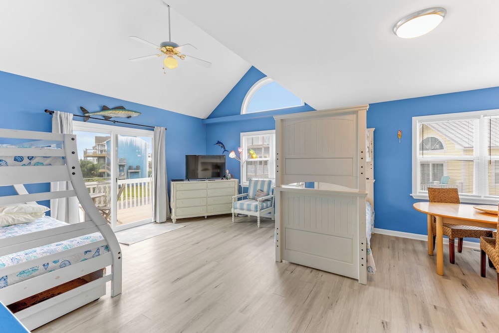 Lowe Tide by Topsail Realty