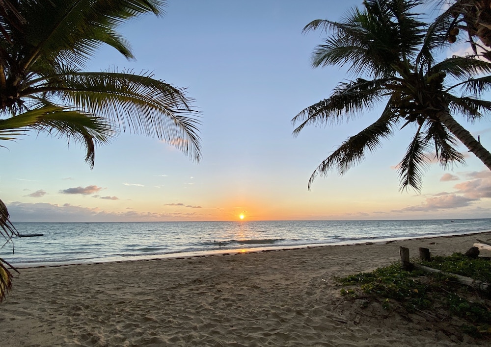 Little Corn Beach and Bungalow - Photo 38