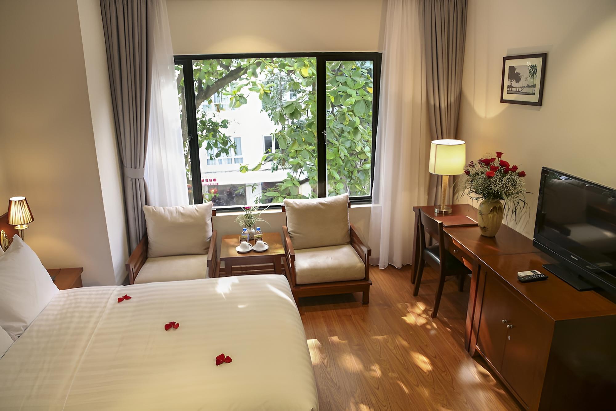 Mon Regency Hotel