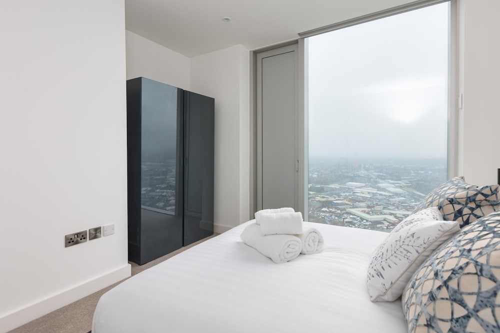 Perfect City Penthouse view 3