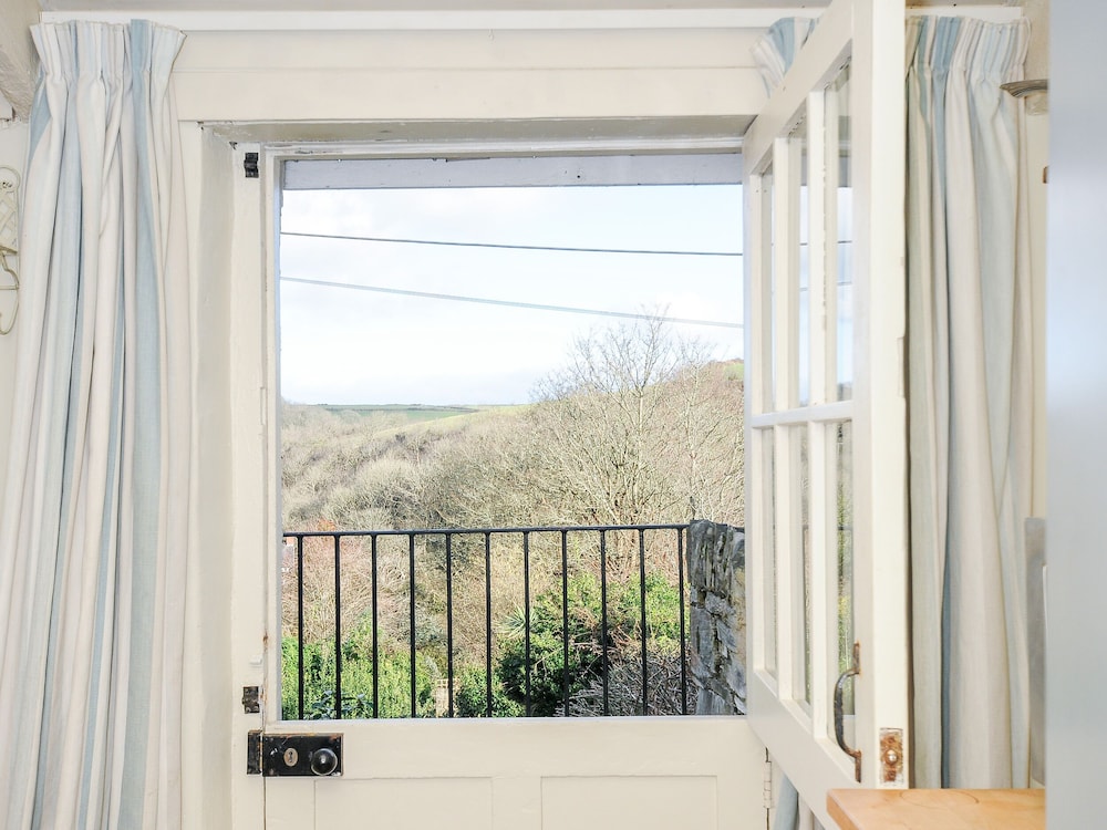 Lowen Cottage