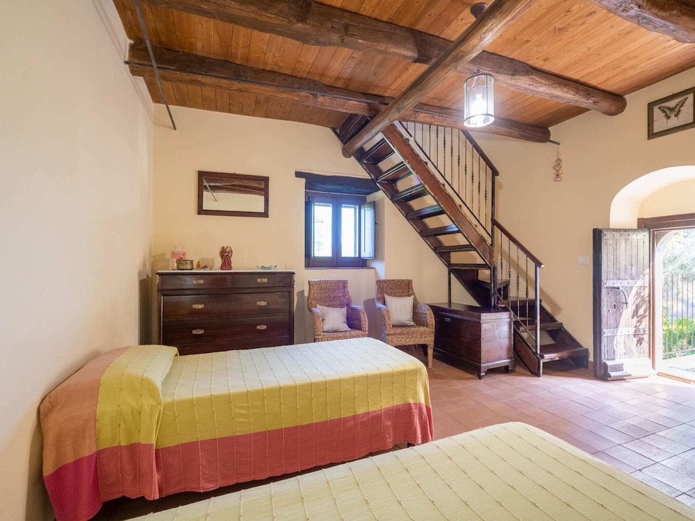 Holiday Home in Stilo With Pool & Views view 3