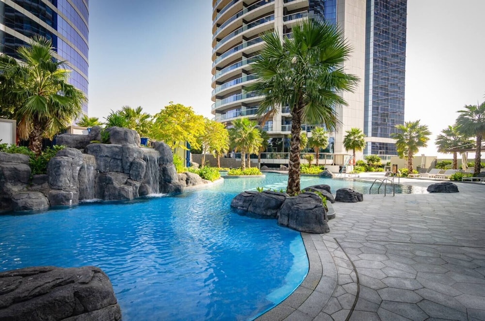 Venduras Cozy 3BR at Damac Tower