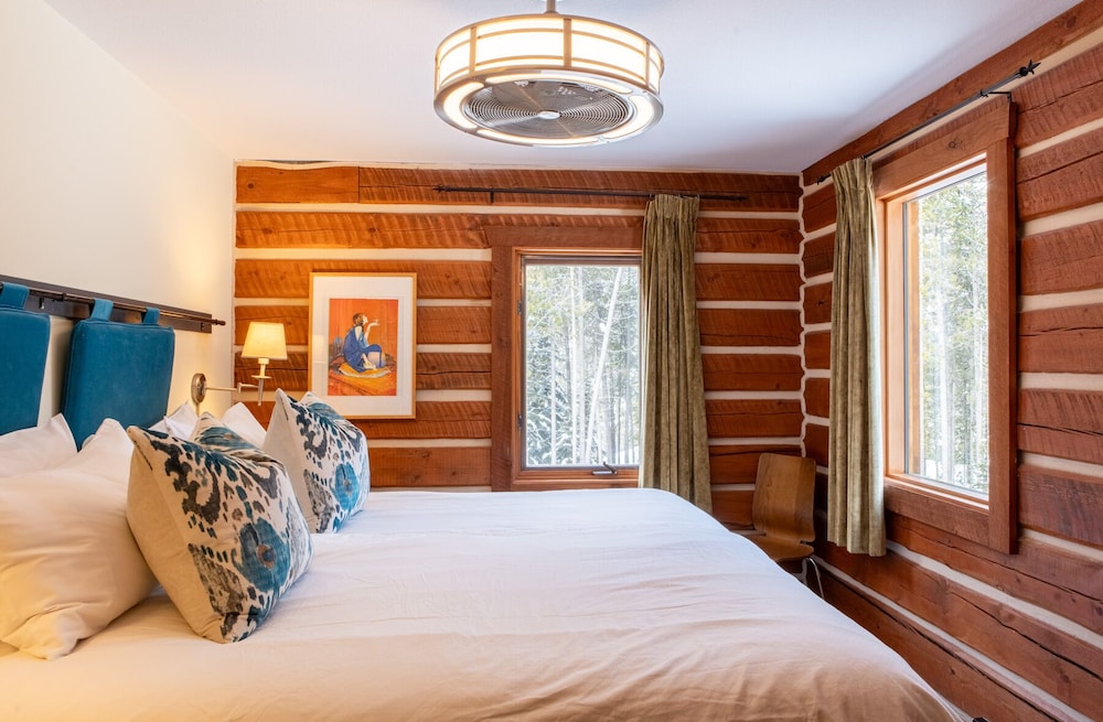 Earl Grey Lodge