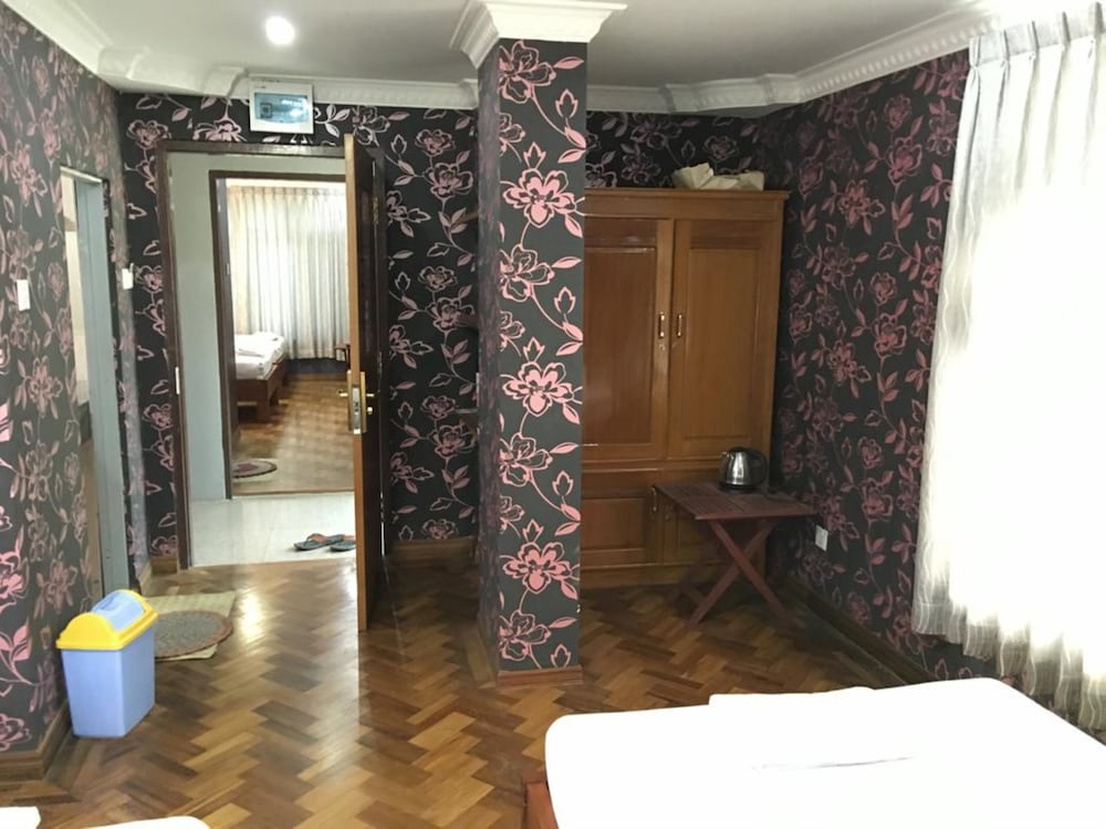 Yaewaddy Motel