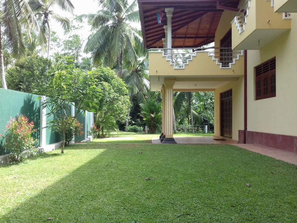 Vinses Villa in Hikkaduwa