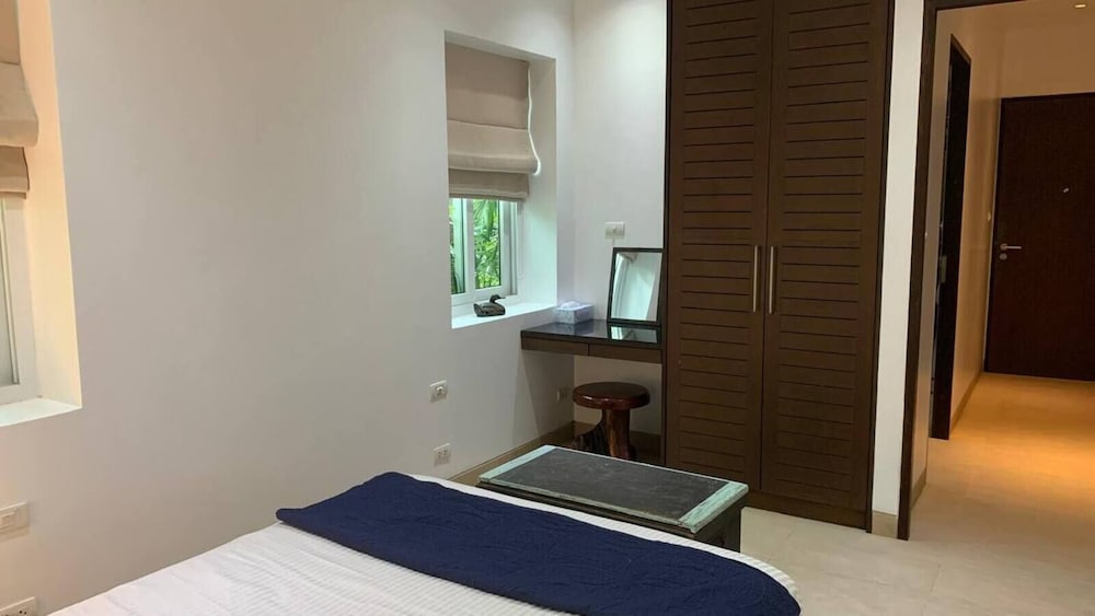 Beachfront and Pool 2 BR Apt- Selina 870