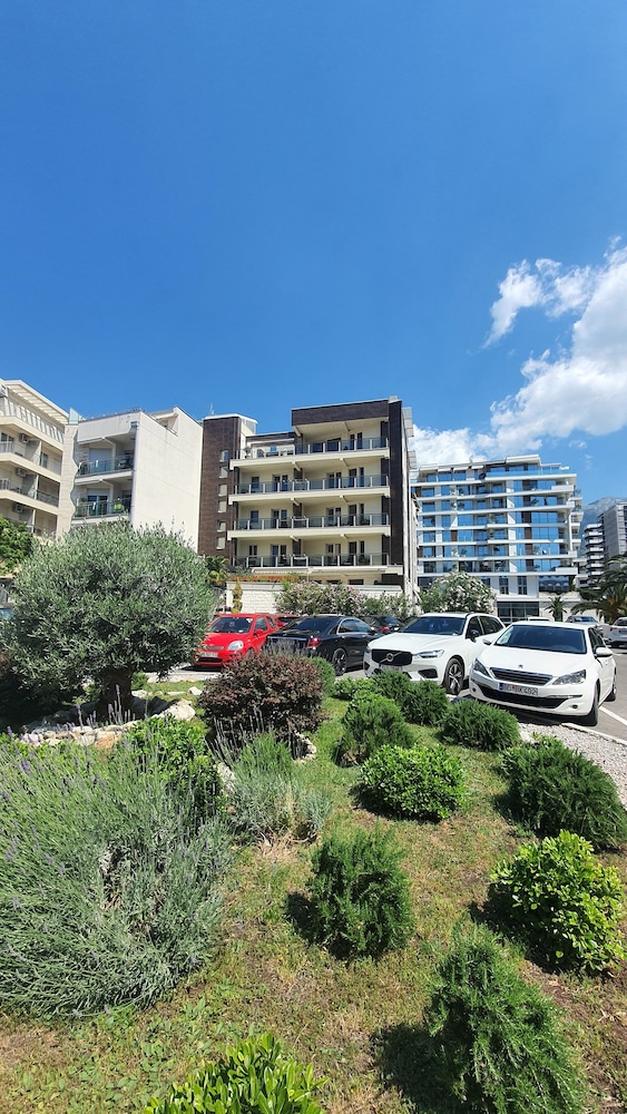 Apartments M Palace