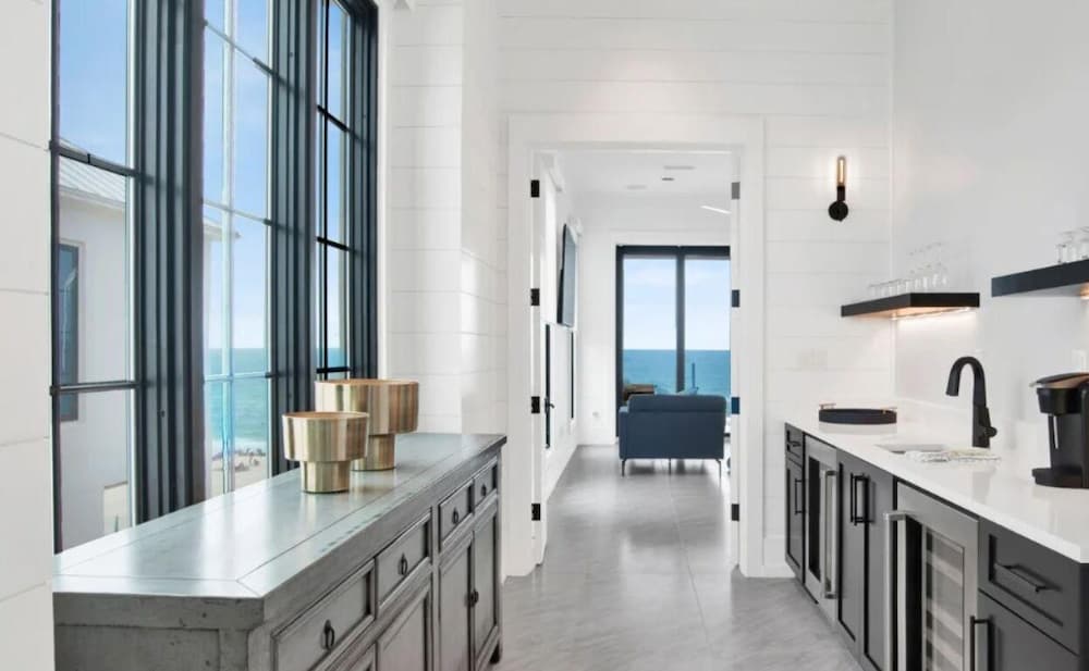 Sea La Vie at Eleanor Beach