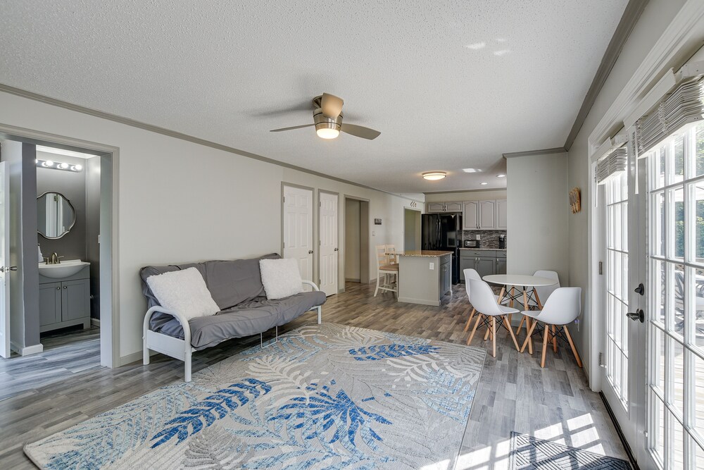 Group-friendly Myrtle Beach House w/ Deck