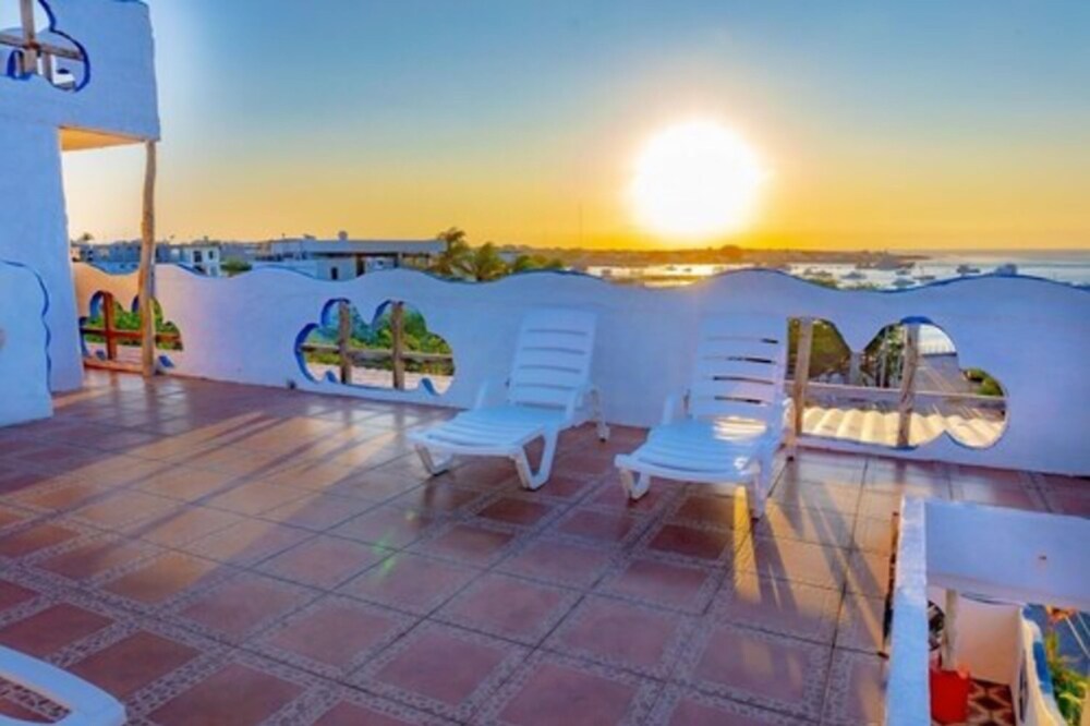 Royal Galapagos Inn