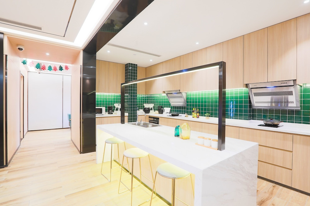 CJIA Service Apartment Hotel
