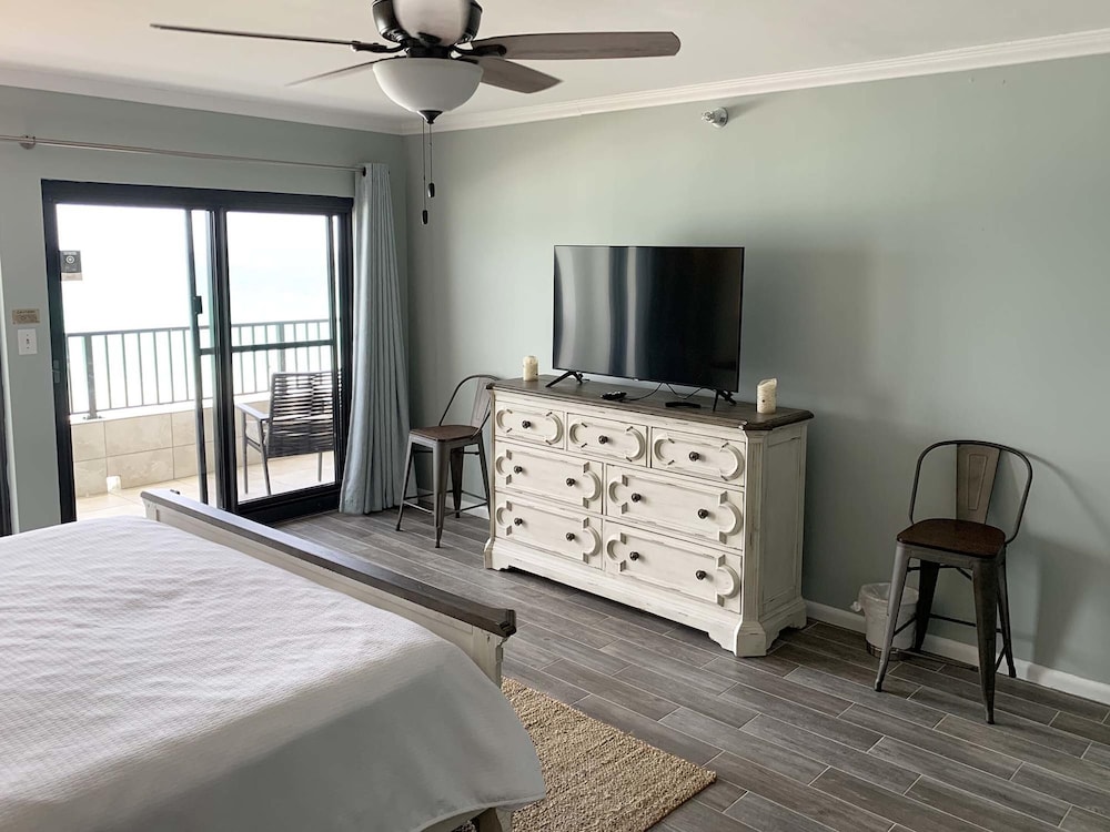 Breakers East by Southern Vacation Rentals