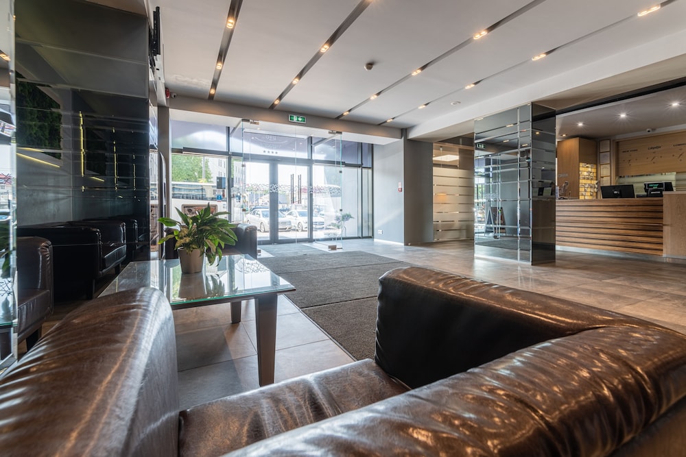 Hotel Liva Hotel - Image 1