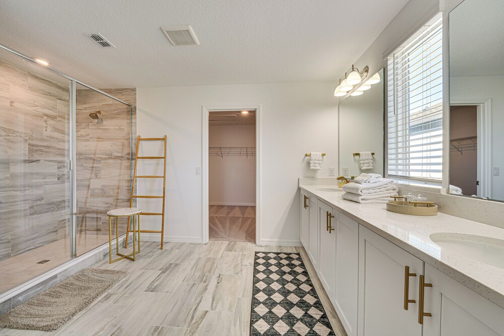 Game Room & Community Perks: Davenport Home!