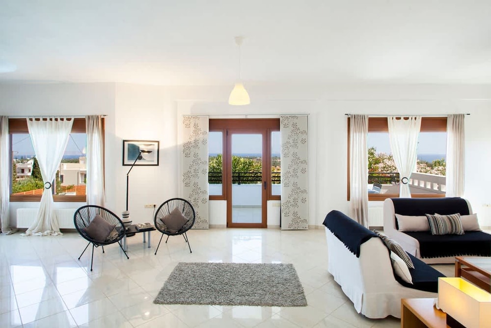 Artemis Spacious Luxury Villa With XL Private Pool