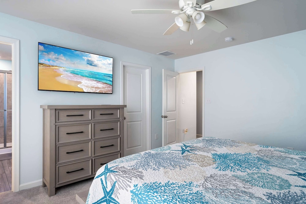 Schooner Landing 2 Sleeps 12