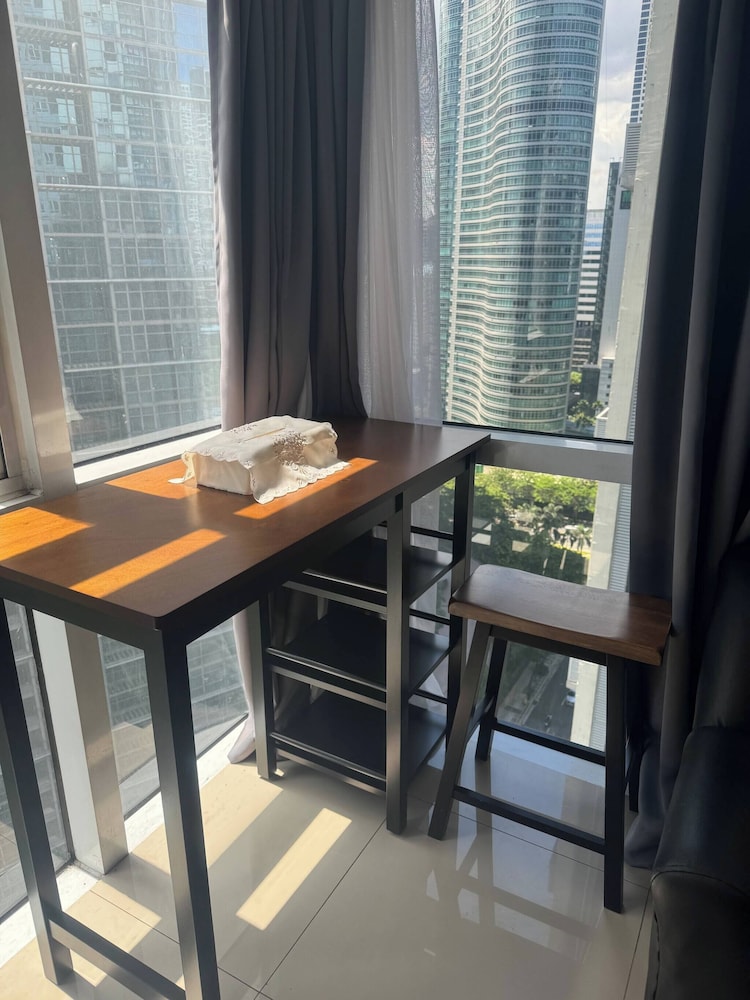 BGC Cheap Condo in BGC 5thavenue -23rd Street