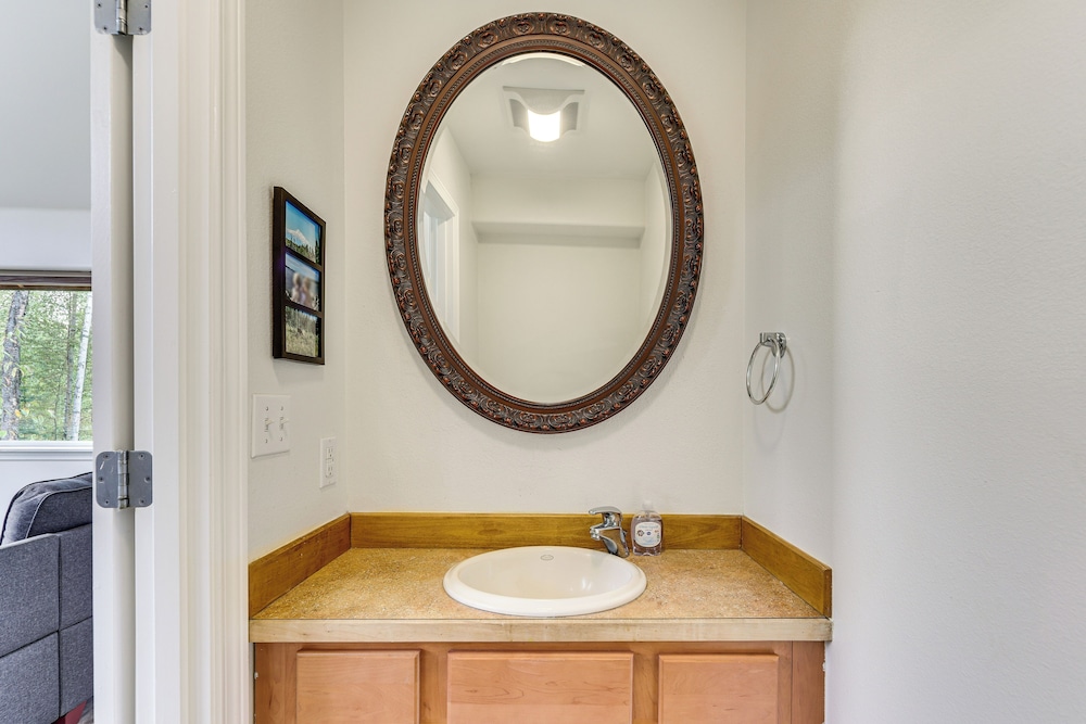 Spacious & Scenic Wasilla Getaway Near Adventures