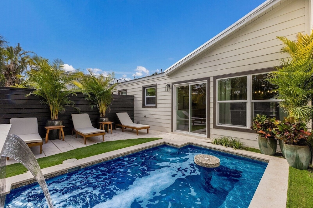 83rd St Villas East 2 Bedroom Villa