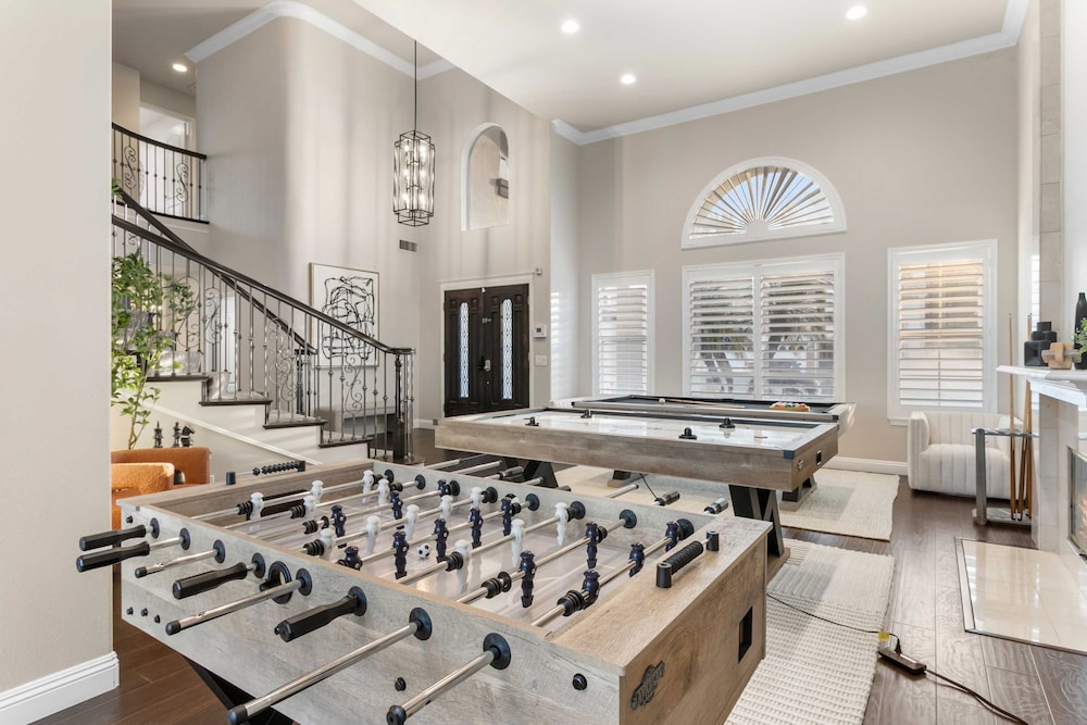 Luxury Pool Home w Theater Games Mountain View