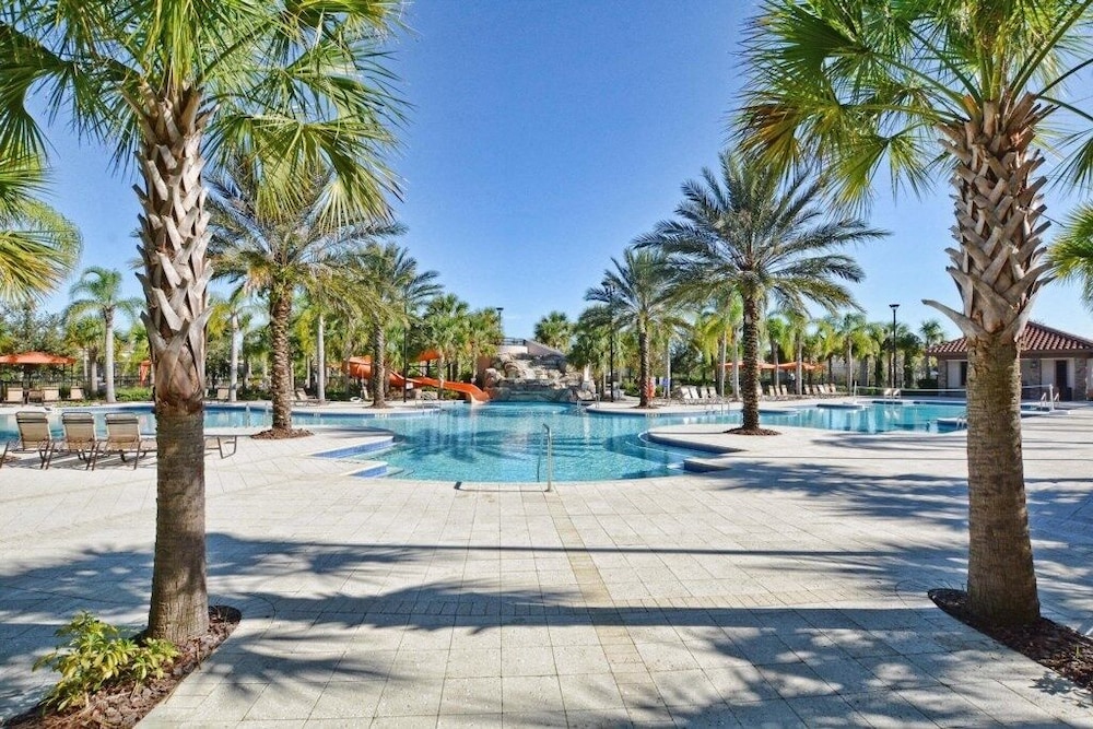 Family-friendly 5br Retreat Splash Pool + Resort Amenities + No Rear Neighbors 5 Bedroom Townhouse