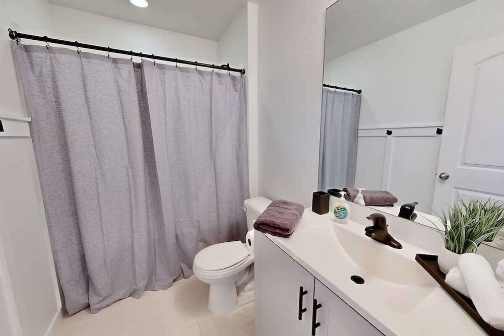 Brooksville Retreat! 3 Bed, 2 Bath!