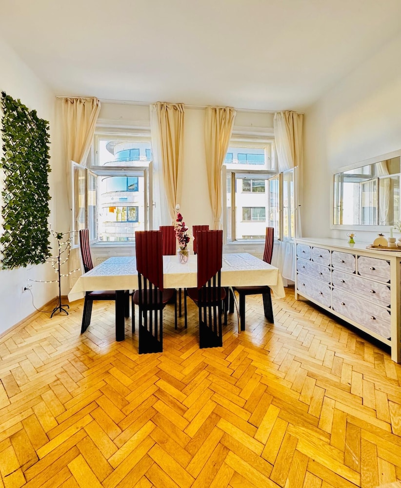 Cozy 1BR and Living Room Apartment