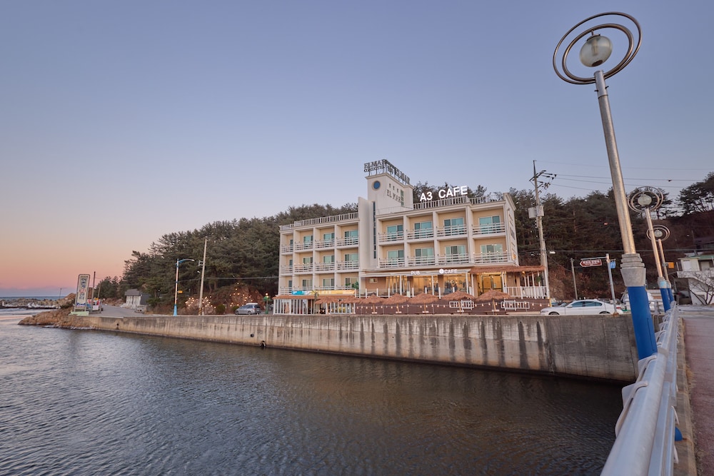 Elmar Condotel