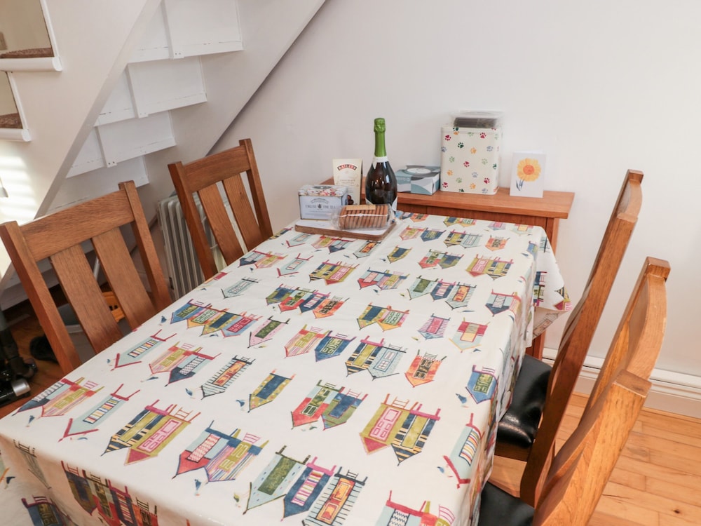 22 Longstone Park
