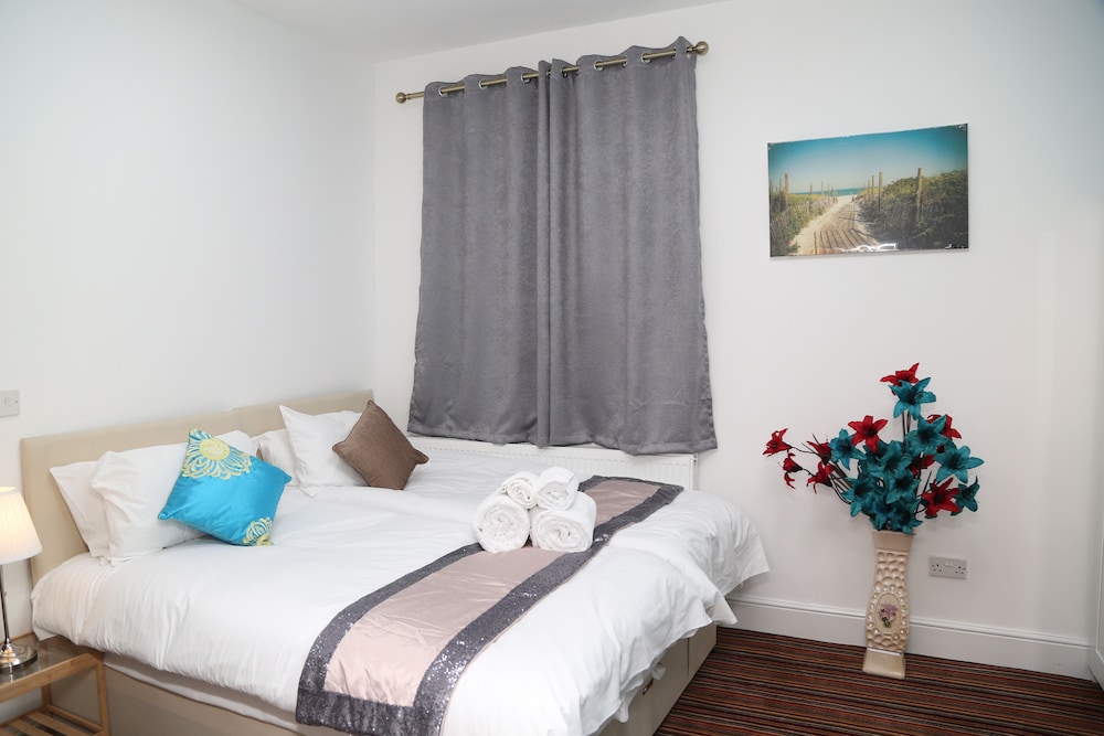 Birmingham Central Station Apartment view 4