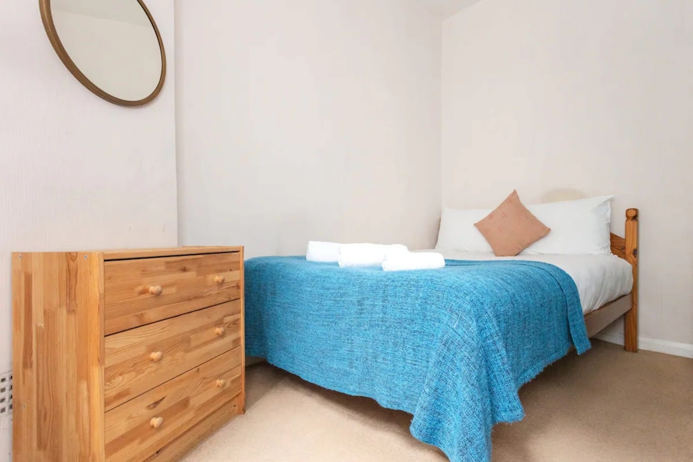 Cosy 2 Bedroom Apartment in Central London With Garden