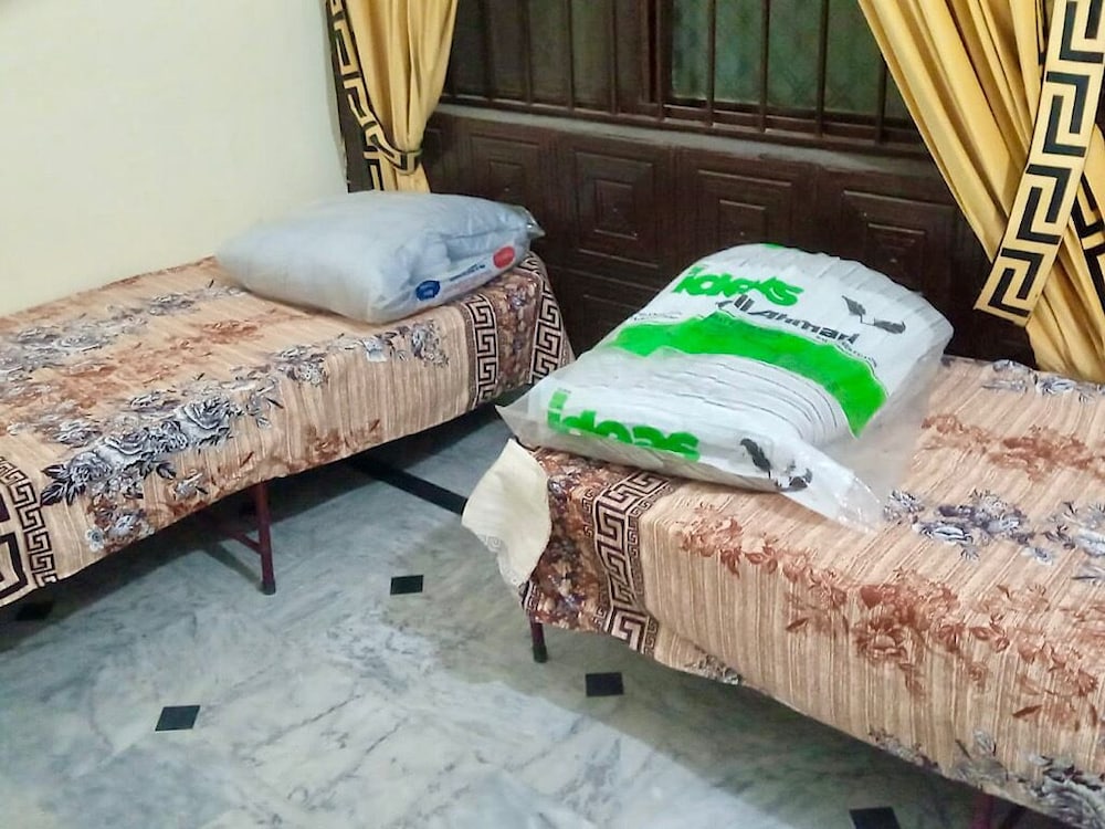 Room-room Serene Retreat in Rawalpindi -