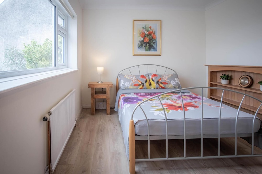Longview - 4 Bedroom Holiday Home - Pembroke Dock