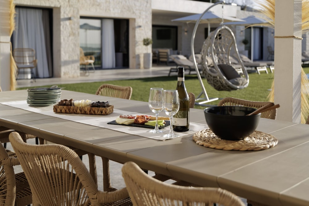Elira Luxury Villa - With Private Pool
