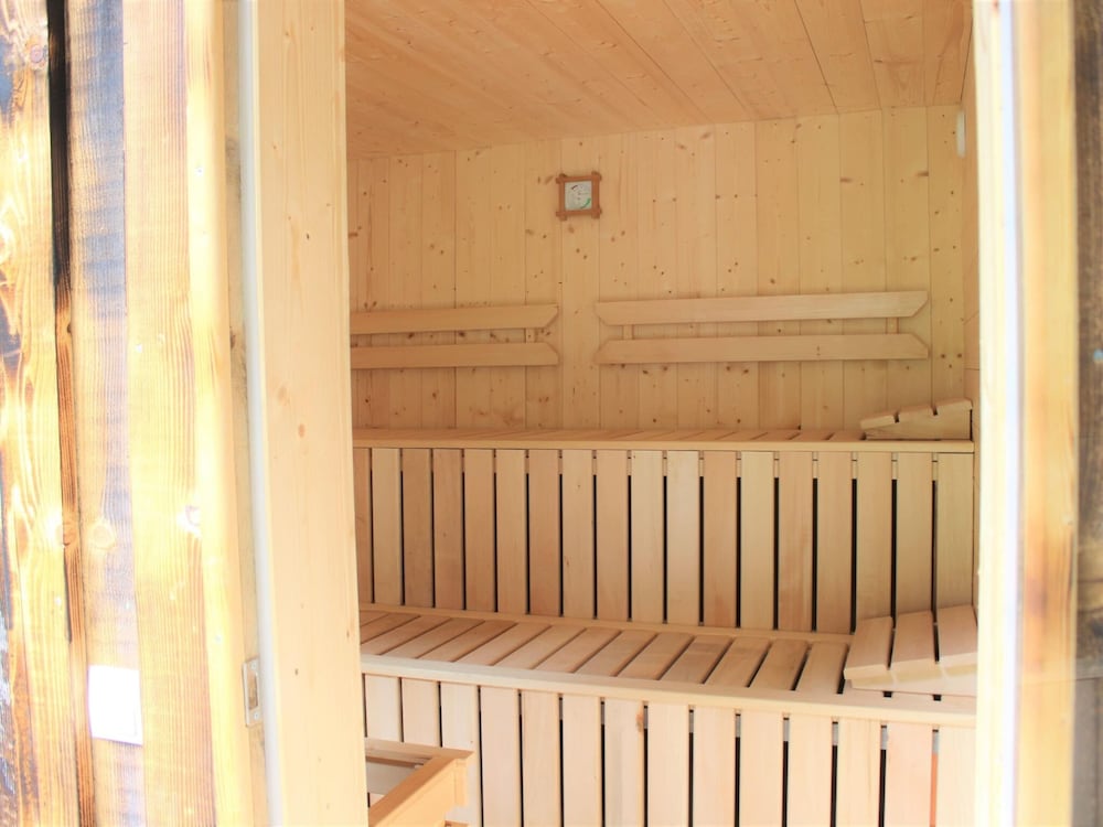 Quaint Alpine hut in the Stubaital With Sauna