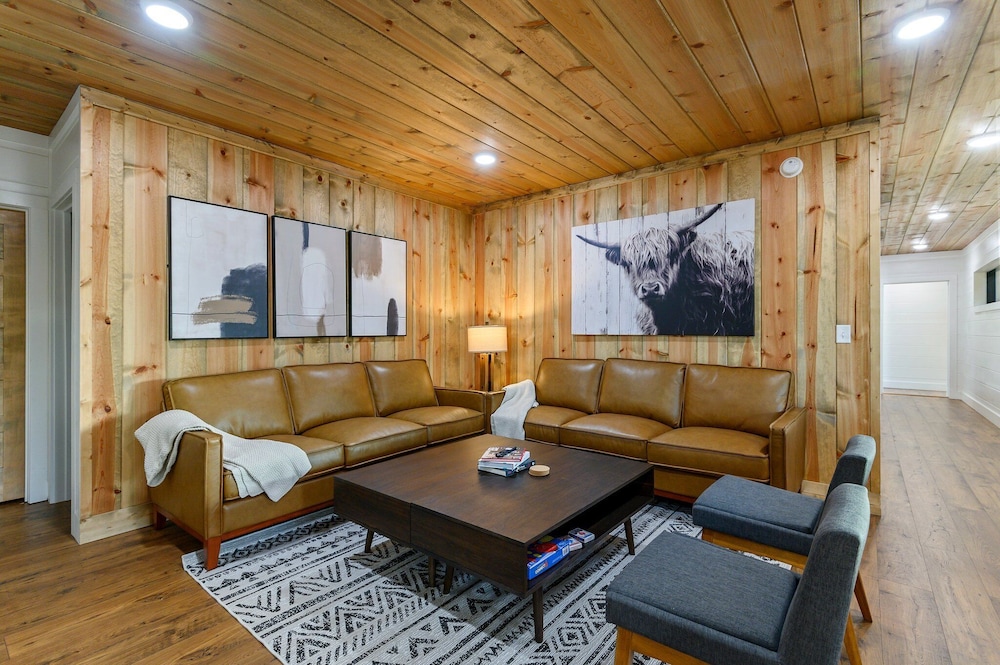 Luxury Retreat in Broken Bow