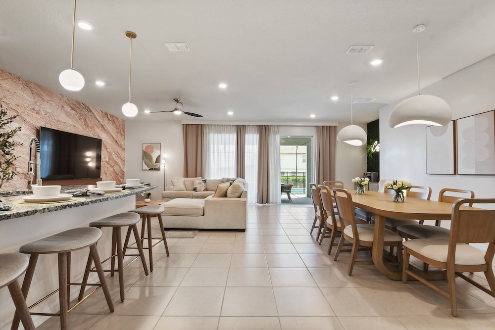 Luxury Stay: Pool, Games, Themed Rooms
