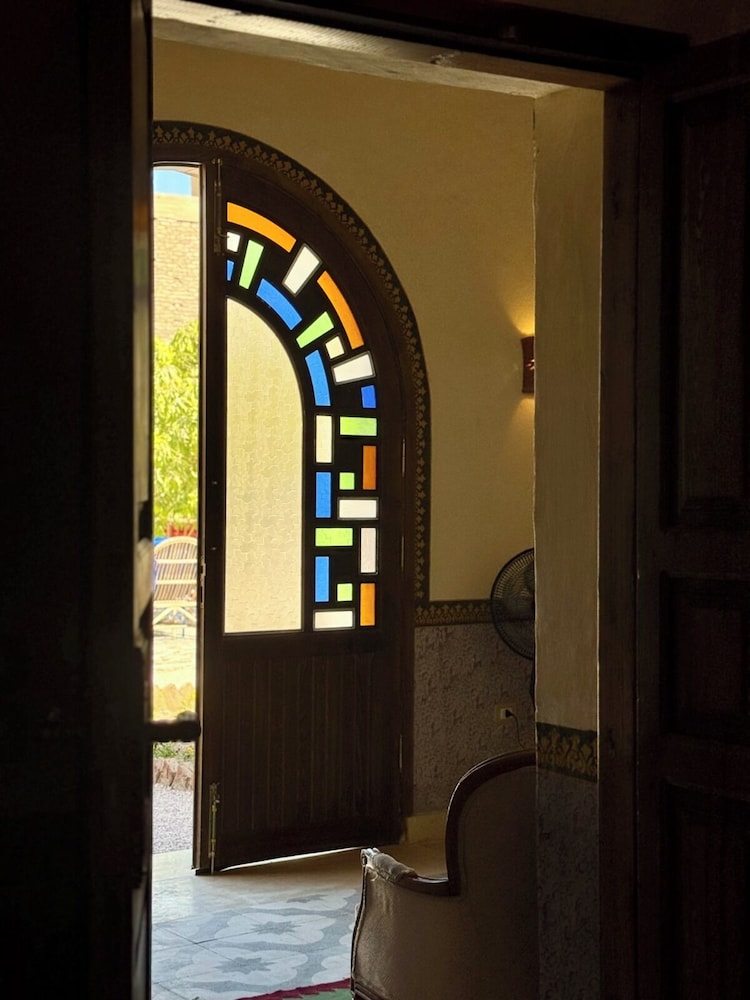 Eljuneina Villas