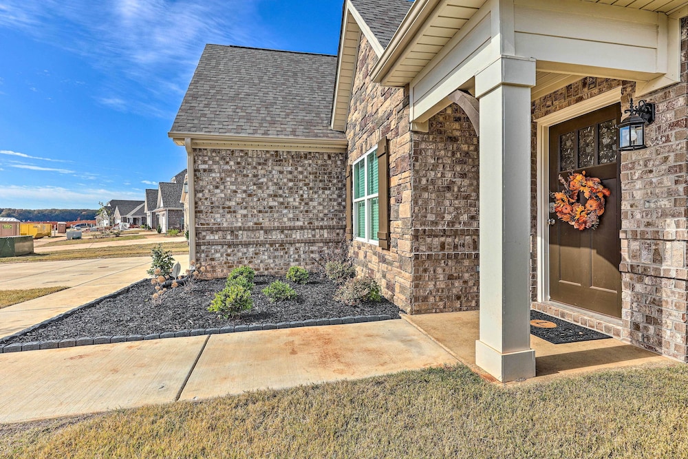 Quiet Family Home 15 Mi to Dtwn Huntsville! - Property Image 18