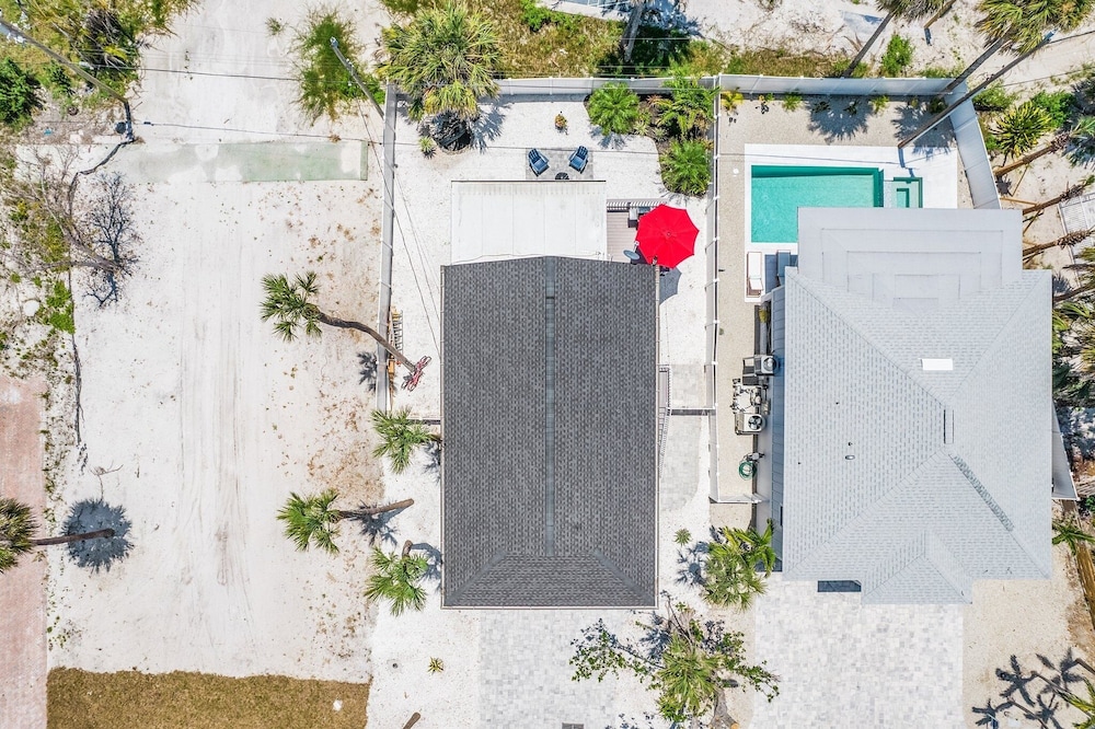 130 Tiki Tides: 2br W/ Outdoor Tiki Bar! 2 Bedroom Home