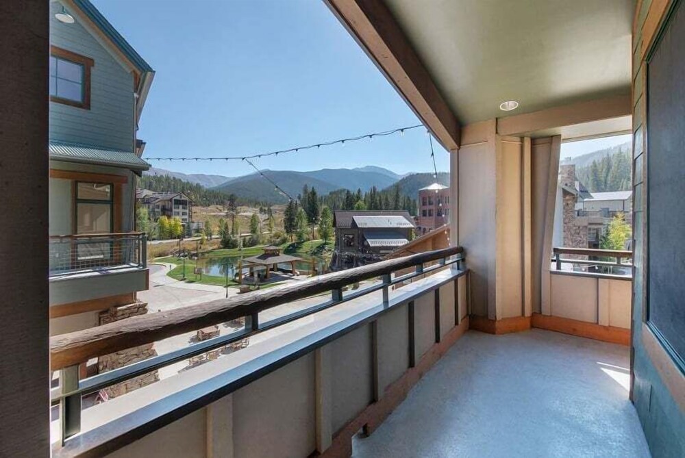 Zephyr Mountain Lodge Condos