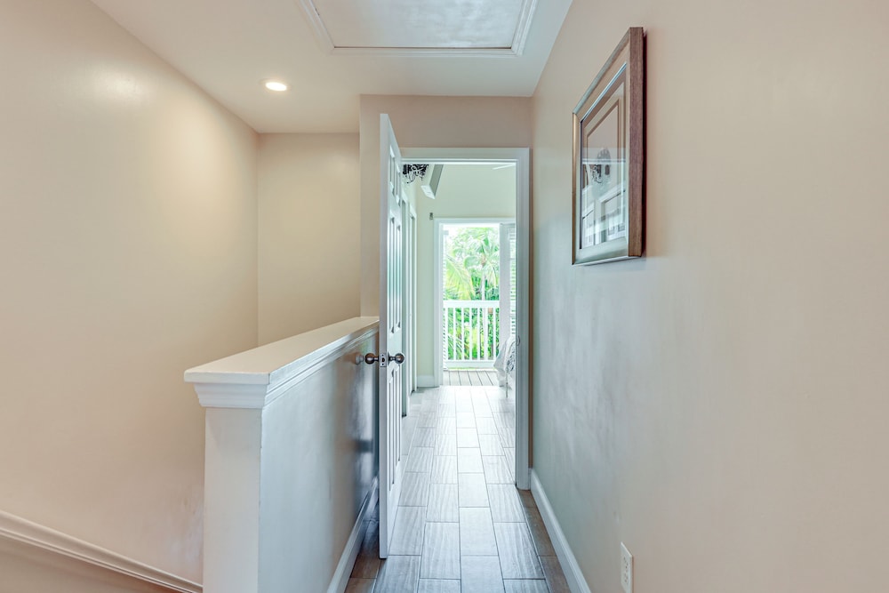 Oceanfront Duck Key Villa: 2 Marinas Steps Away!