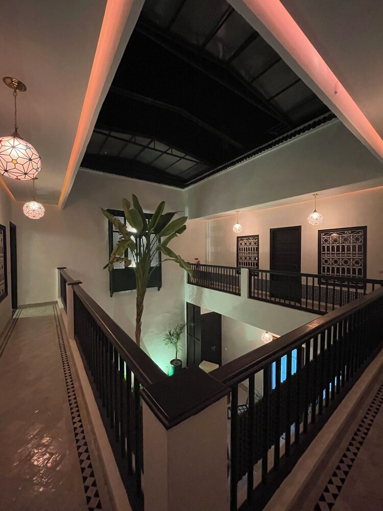 Riad Awatif le 36