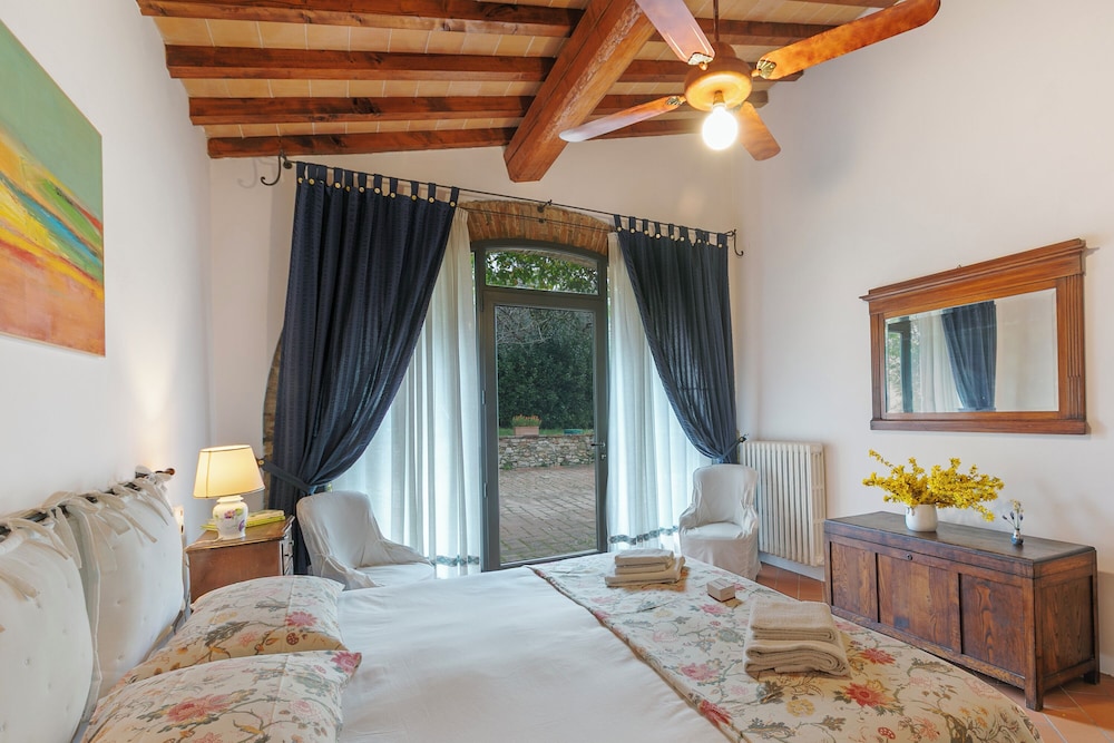 Relaxing Tuscan Country Near Florence