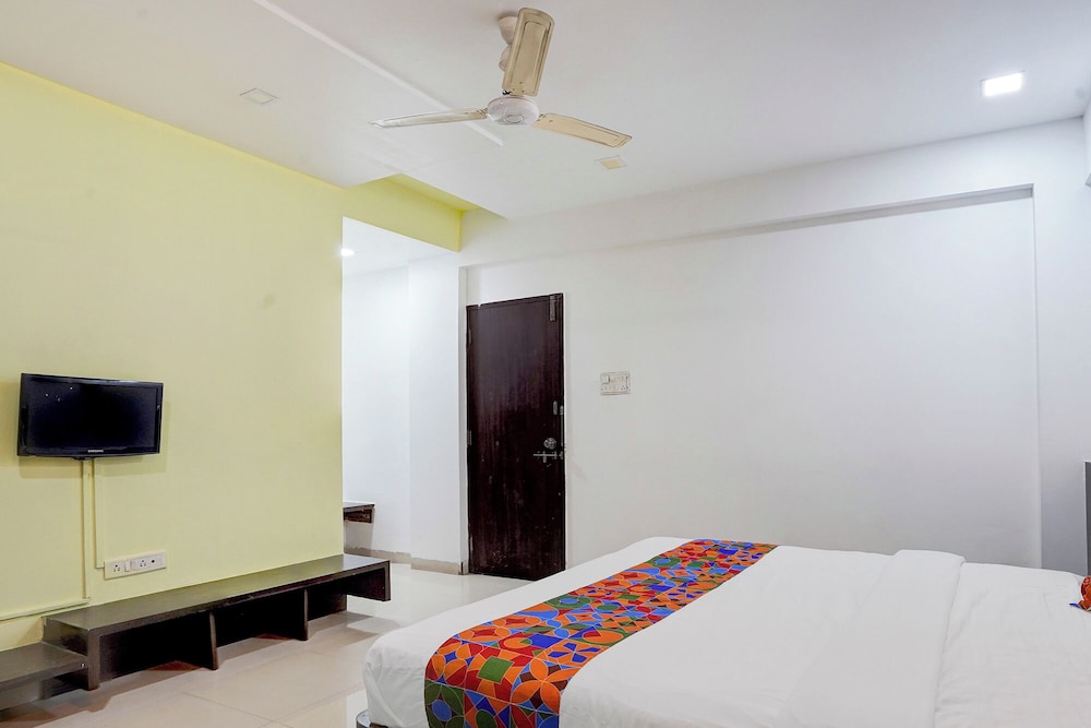 FabHotel Paradise Stay Inn