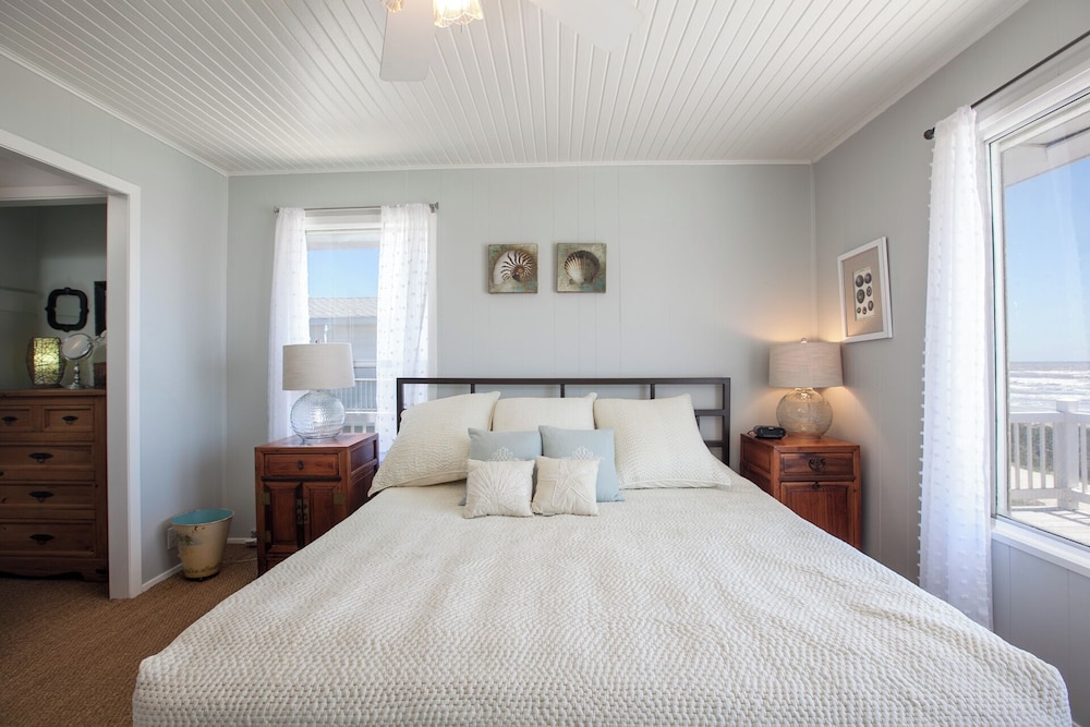 Bermuda Blue by Ryson Vacation Rentals