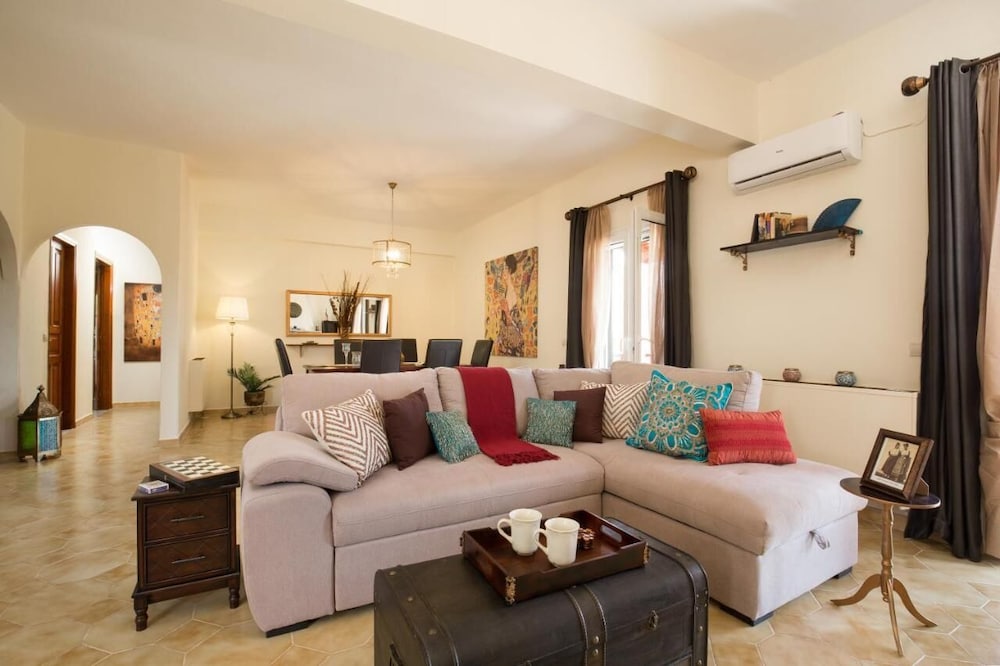 Four seasons House en Corfu — lounge
